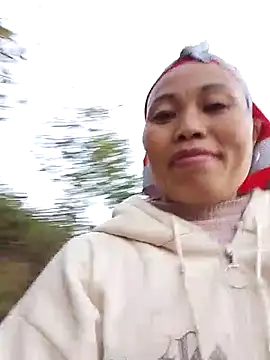 Snapshot of Karen_china chatting on 11/26/25, 10:05 Karen china online show from 11/26/25, 10:05