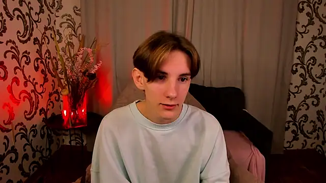 Snapshot of ted_lun chatting on 11/14/25, 06:50 ted lun online show from 11/14/25, 06:50