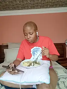 Snapshot of Prettyflowea chatting on 11/08/25, 01:00 Prettyflowea online show from 11/08/25, 01:00