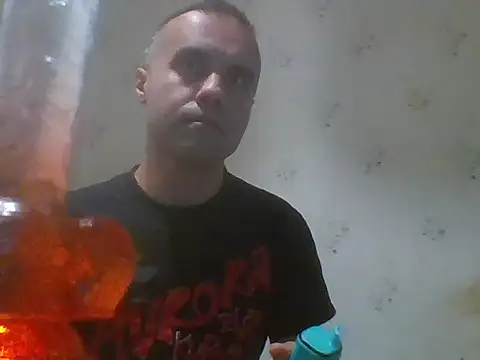 Snapshot of Kreol69 chatting on 11/06/25, 07:26 Kreol69 online show from 11/06/25, 07:26