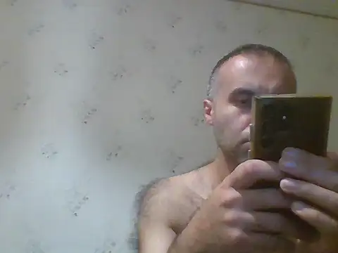 Snapshot of Kreol69 chatting on 11/10/25, 10:31 Kreol69 online show from 11/10/25, 10:31