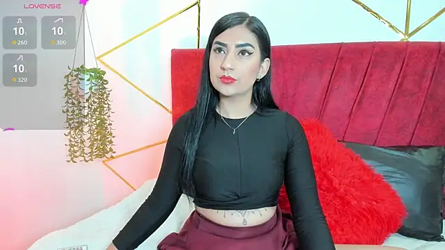 Snapshot of Paris_Evans_ chatting on 11/28/25, 11:46 Paris Evans online show from 11/28/25, 11:46