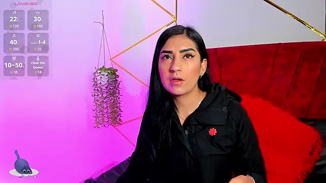 Snapshot of Paris_Evans_ chatting on 12/15/25, 12:42 Paris Evans online show from 12/15/25, 12:42