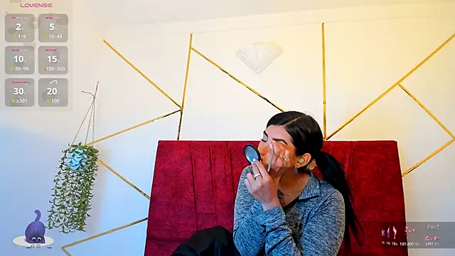 Snapshot of Paris_Evans_ chatting on 01/08/26, 12:07 Paris Evans online show from 01/08/26, 12:07