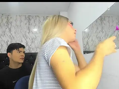 Snapshot of Lovers_Spicy chatting on 11/11/25, 01:11 Lovers Spicy online show from 11/11/25, 01:11