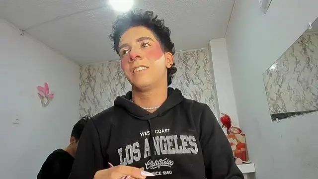 Snapshot of Lovers_Spicy chatting on 12/01/25, 01:05 Lovers Spicy online show from 12/01/25, 01:05