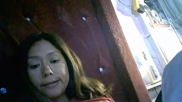 Snapshot of Zulreyna chatting on 05/10/26, 02:50 Zulreyna online show from 05/10/26, 02:50