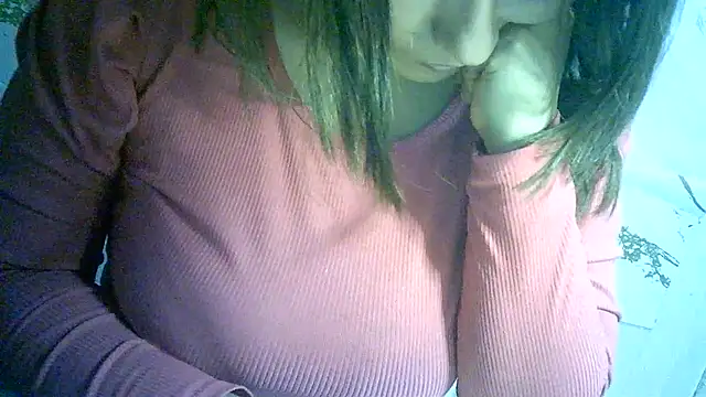 Snapshot of Zulreyna chatting on 06/27/26, 05:56 Zulreyna online show from 06/27/26, 05:56