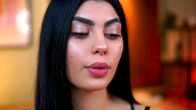 RavennaDArcy online show from 11/22/25, 08:08