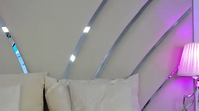 IvyNox online show from 12/01/25, 06:46