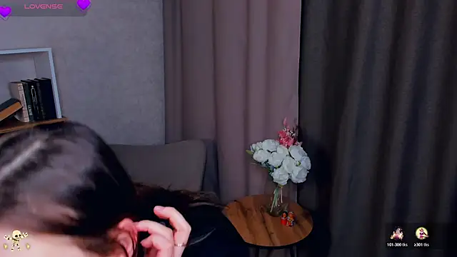 Snapshot of JosieNadile chatting on 11/11/25, 12:38 JosieNadile online show from 11/11/25, 12:38