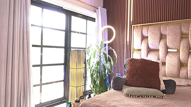 Snapshot of alicia_xoxo chatting on 11/29/25, 03:48 alicia xoxo online show from 11/29/25, 03:48