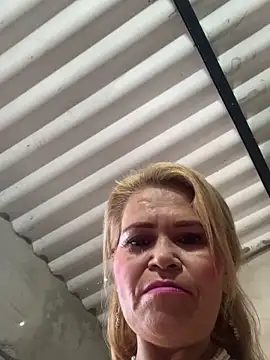 Snapshot of dirty_mother3 chatting on 12/16/25, 03:17 dirty mother3 online show from 12/16/25, 03:17