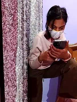 Student12th online show from 11/15/25, 04:25