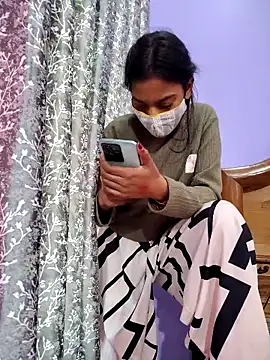 Student12th online show from 11/23/25, 03:50