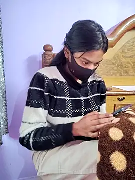 Student12th online show from 01/14/26, 04:07