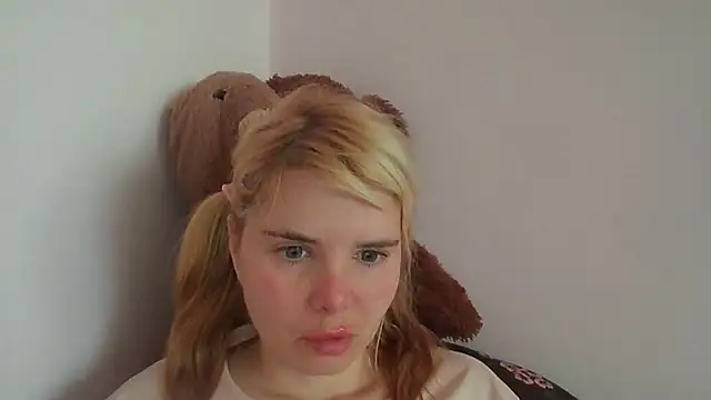 Snapshot of HornyElena chatting on 07/07/26, 10:08 HornyElena online show from 07/07/26, 10:08