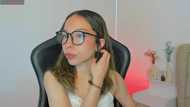 LuluuBerry online show from 11/23/25, 11:21