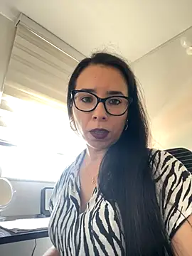 Snapshot of Vicky_ro chatting on 11/07/25, 08:09 Vicky ro online show from 11/07/25, 08:09