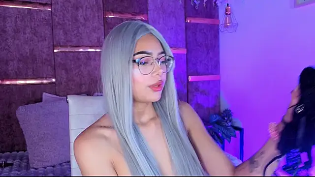 Snapshot of _ViolletteNoir_ chatting on 11/20/25, 08:08 ViolletteNoir online show from 11/20/25, 08:08