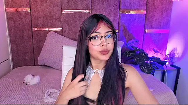 Snapshot of _ViolletteNoir_ chatting on 11/25/25, 07:58 ViolletteNoir online show from 11/25/25, 07:58