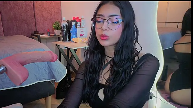 Snapshot of _ViolletteNoir_ chatting on 01/15/26, 08:45 ViolletteNoir online show from 01/15/26, 08:45