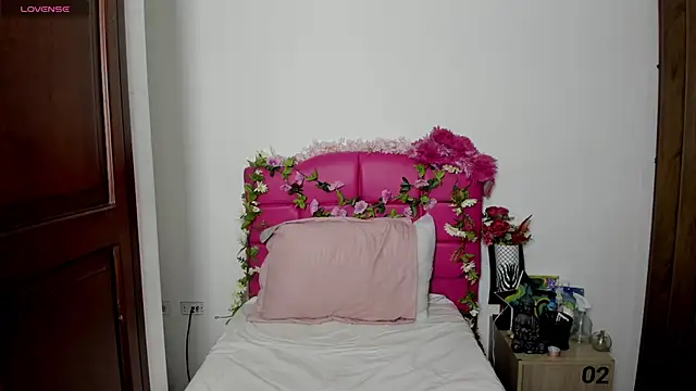 Snapshot of AriannaFox_ chatting on 11/06/25, 11:55 AriannaFox online show from 11/06/25, 11:55