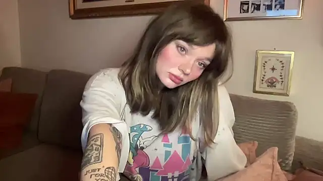 angelgirl98 online show from 02/06/26, 01:54