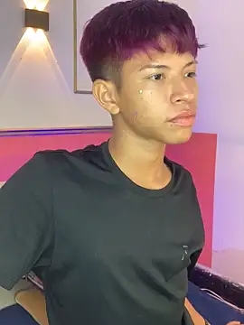 Snapshot of Tessachains_2_ chatting on 11/10/25, 10:42 Tessachains 2 online show from 11/10/25, 10:42