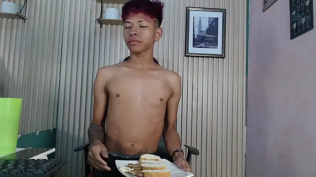 Snapshot of Tessachains_2_ chatting on 11/14/25, 03:00 Tessachains 2 online show from 11/14/25, 03:00