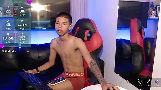 Snapshot of Tessachains_2_ chatting on 12/15/25, 04:33 Tessachains 2 online show from 12/15/25, 04:33