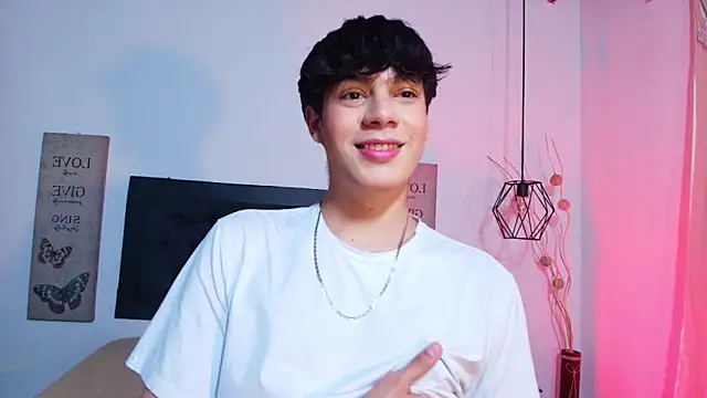 Isaac Kurtt online show from 11/21/25, 07:56