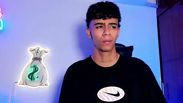 Snapshot of Quetzal_coatl_ chatting on 11/07/25, 08:42 Quetzal coatl online show from 11/07/25, 08:42