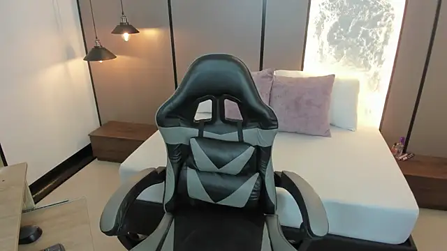 Snapshot of coral_rosse_ chatting on 11/24/25, 08:30 coral rosse online show from 11/24/25, 08:30