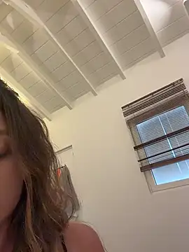 lounaaxangel online show from 04/05/26, 07:55