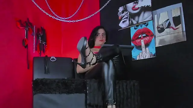 KatrinaStone online show from 11/19/25, 09:26