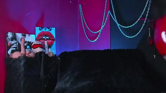 KatrinaStone online show from 12/17/25, 12:05