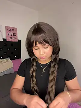 LoliitaBennett online show from 01/10/26, 01:07