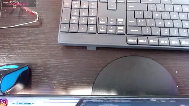 Snapshot of Tessa_Moon_ chatting on 11/08/25, 09:13 Tessa Moon online show from 11/08/25, 09:13