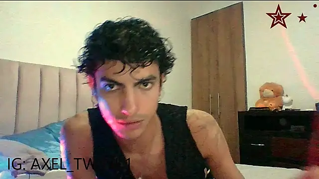 axel love13 online show from 12/03/25, 10:41