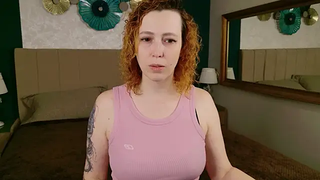 Snapshot of Evie_Berret chatting on 02/16/26, 03:52 Evie Berret online show from 02/16/26, 03:52