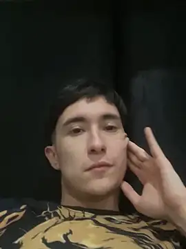 Snapshot of Mauriciolezcar chatting on 11/06/25, 01:06 Mauriciolezcar online show from 11/06/25, 01:06