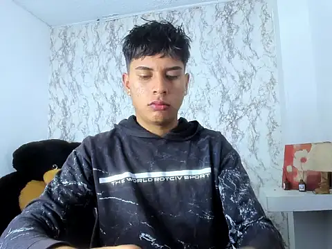 Valentino Lane online show from 02/20/26, 02:41