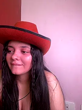 candicewest  online show from 12/17/25, 04:35