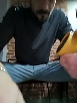 Snapshot of ricardo34mlg chatting on 11/07/25, 02:50 ricardo34mlg online show from 11/07/25, 02:50