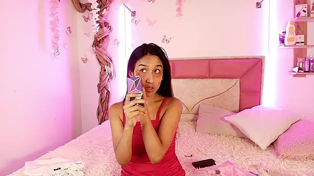 Snapshot of AdaharaBanks chatting on 11/07/25, 05:35 AdaharaBanks online show from 11/07/25, 05:35