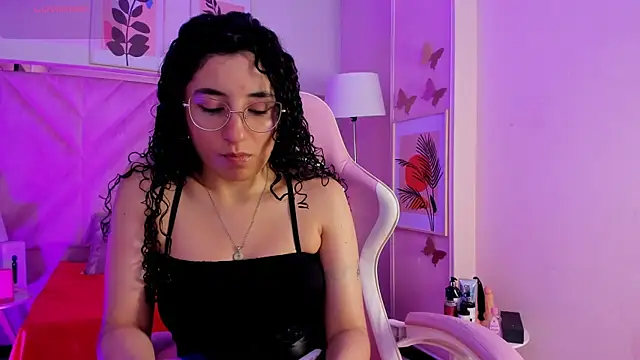 DemiJones  online show from 12/18/25, 04:40