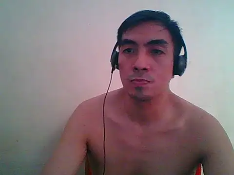 Snapshot of Cassanova182 chatting on 11/11/25, 02:00 Cassanova182 online show from 11/11/25, 02:00