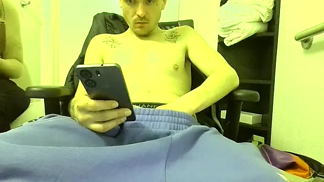 XninoXlokoX9977 online show from 02/16/26, 07:37