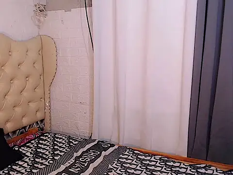 Sassy Siarre online show from 12/04/25, 04:22